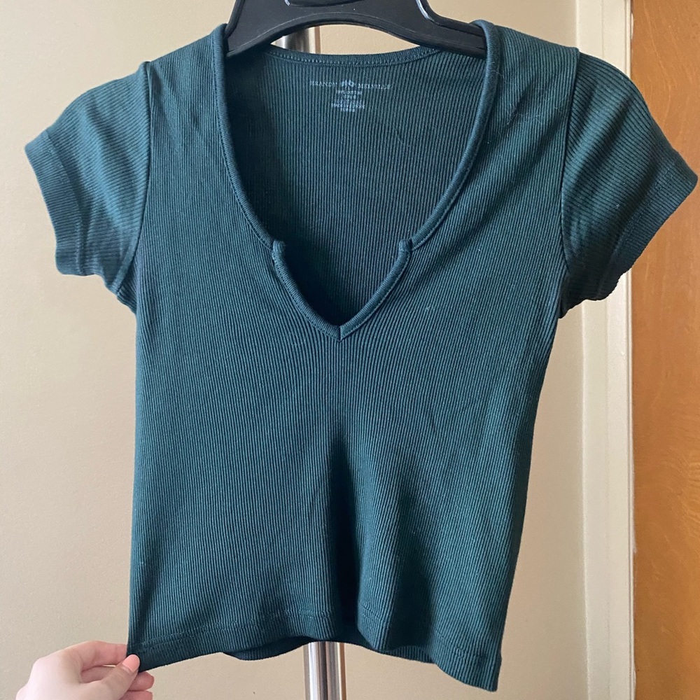 BRANDY FOREST GREEN V CROP TOP
